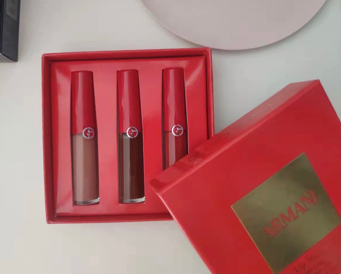 🎈礼盒：阿玛尼唇釉中样套盒  🎈购入渠道：美国丝芙兰  