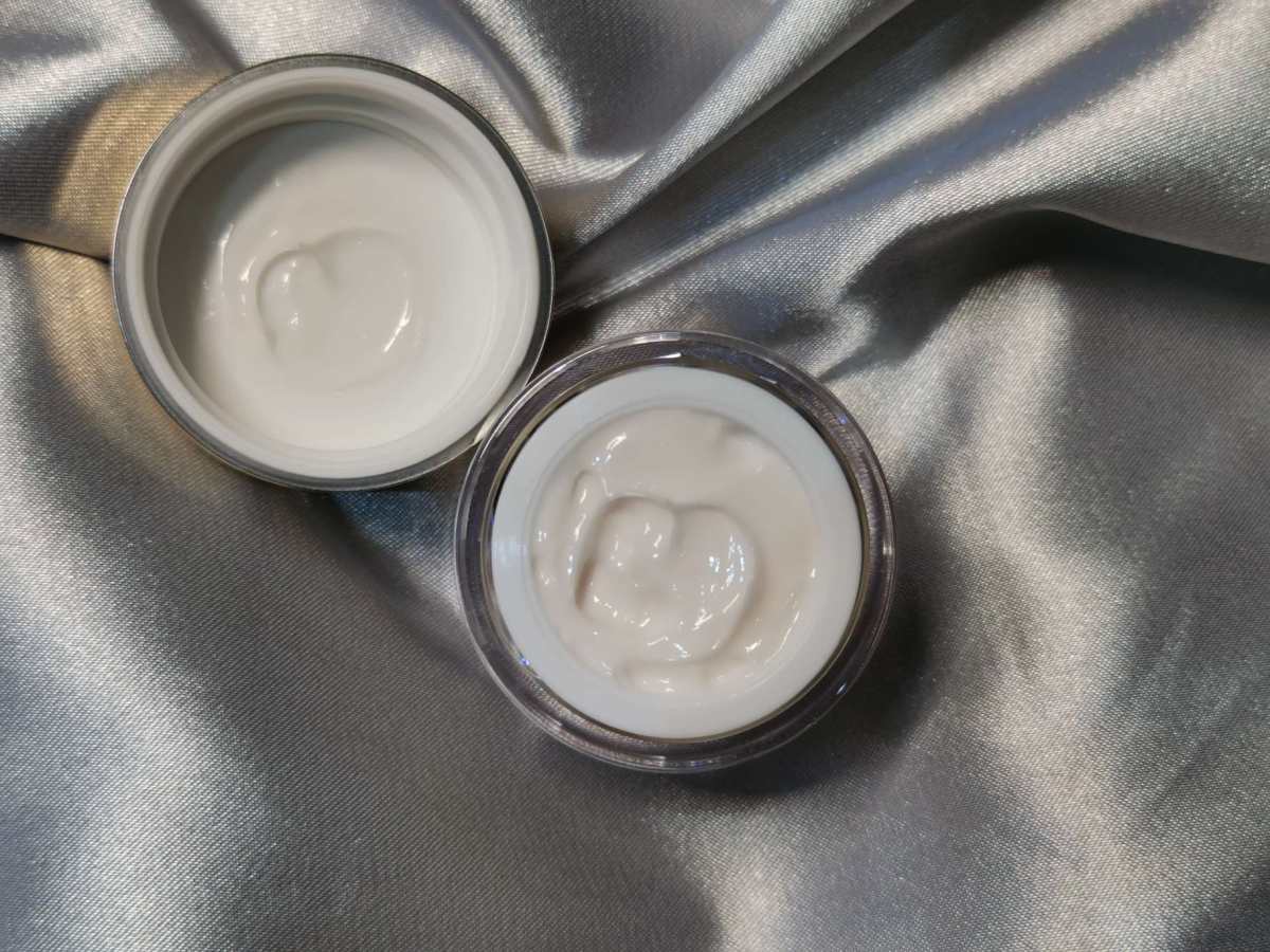 ✅作为一枚熟龄混油皮，我的皮肤其实是挺尴尬的，夏天偏有，冬天