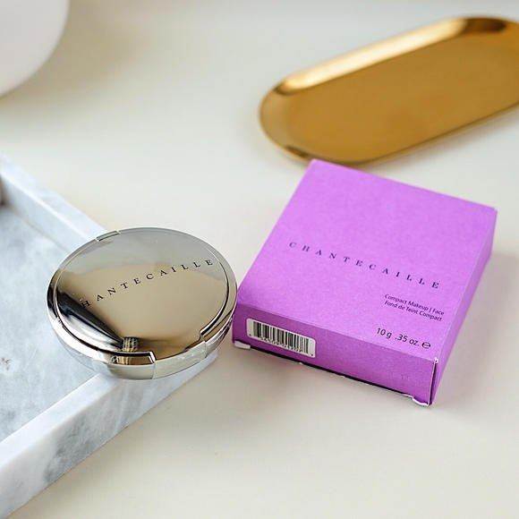 一直回购某款彩妆护肤品的习惯，我当然有，用的好必须回购啊！屡