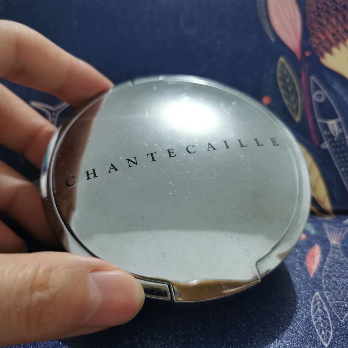 一直回购某款彩妆护肤品的习惯，我当然有，用的好必须回购啊！屡