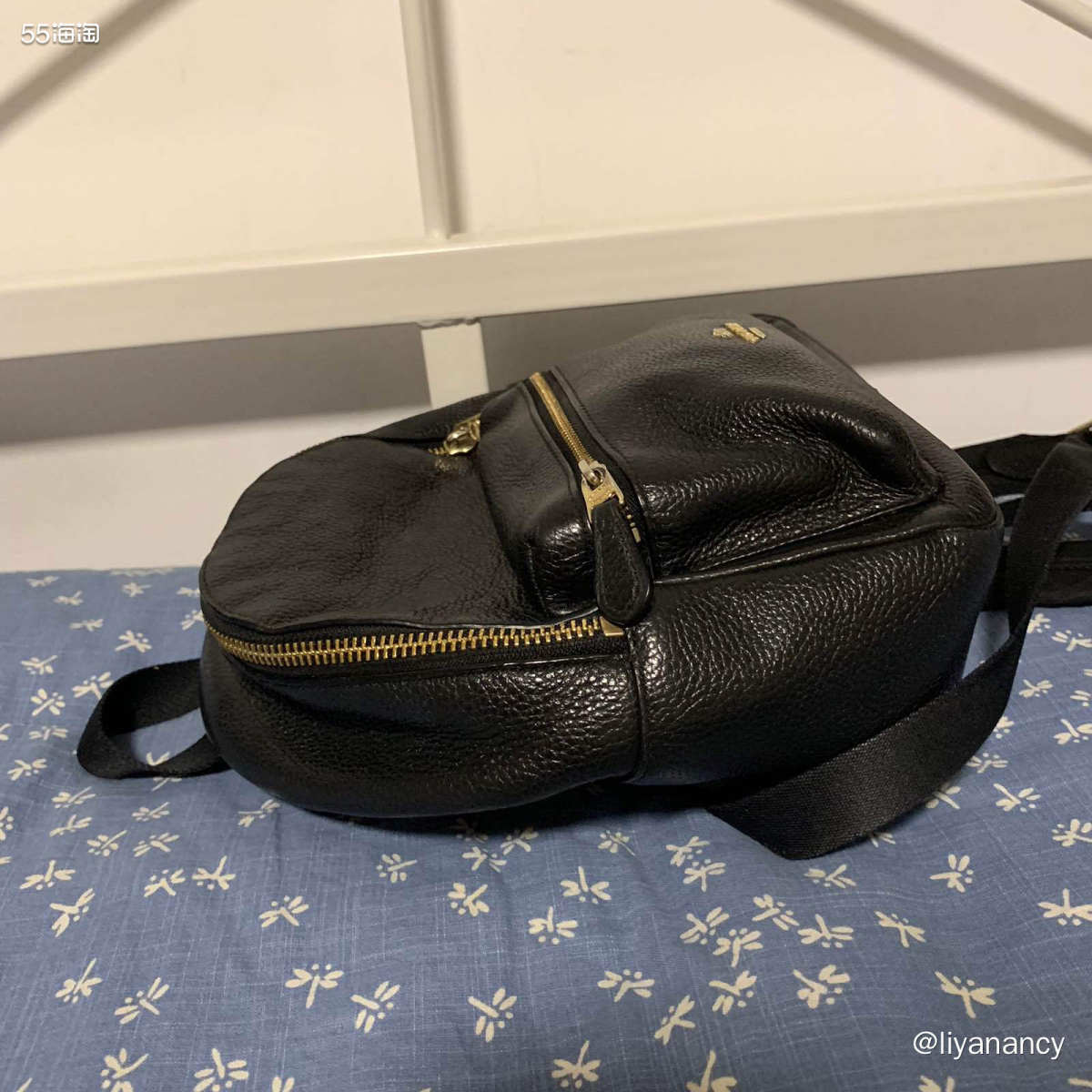 ✨这款coach双肩小书包我已经用了有5、6年了，是当初这个