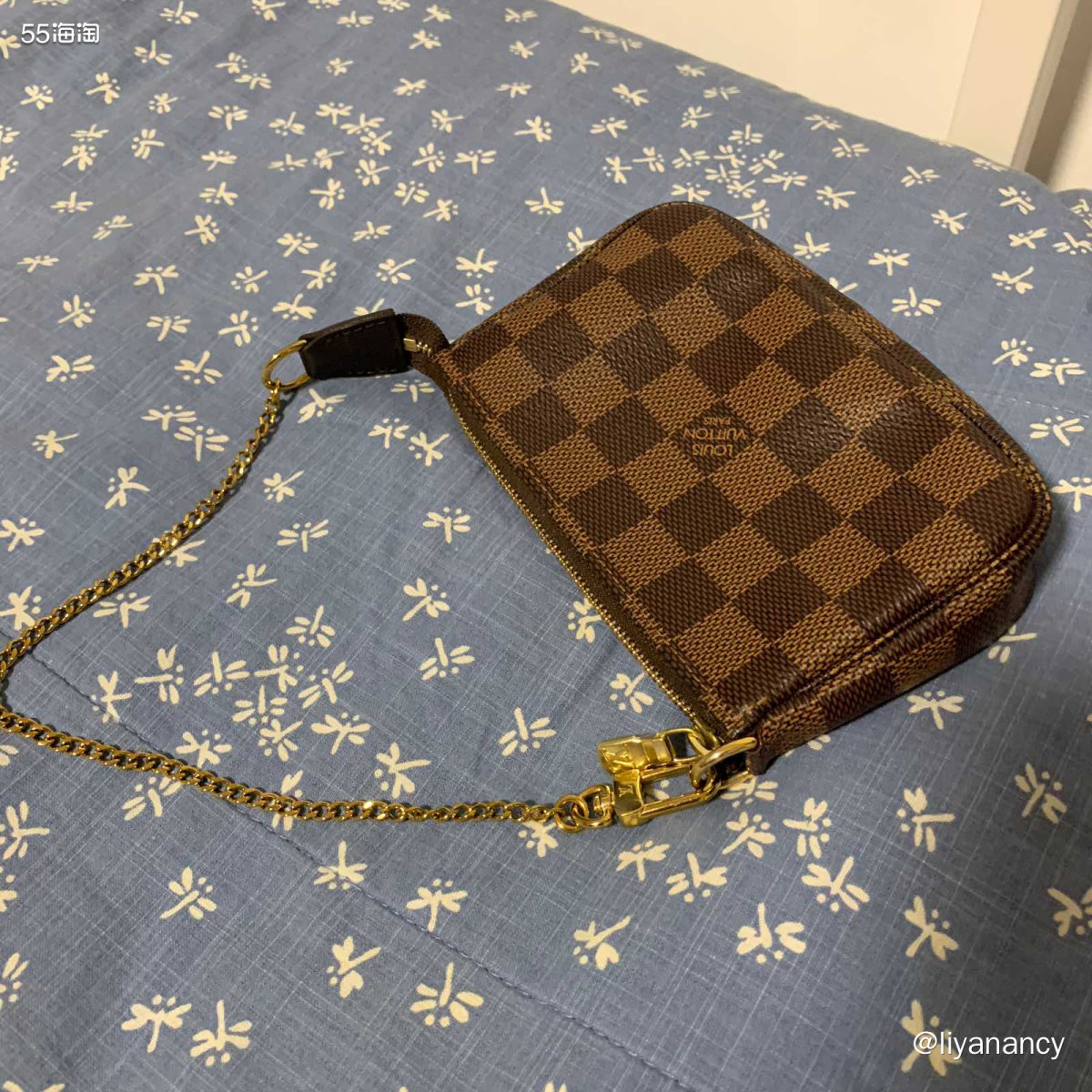 ✨这个小包包是我很喜欢的一款零钱包，是lv家的迷你链条零钱包