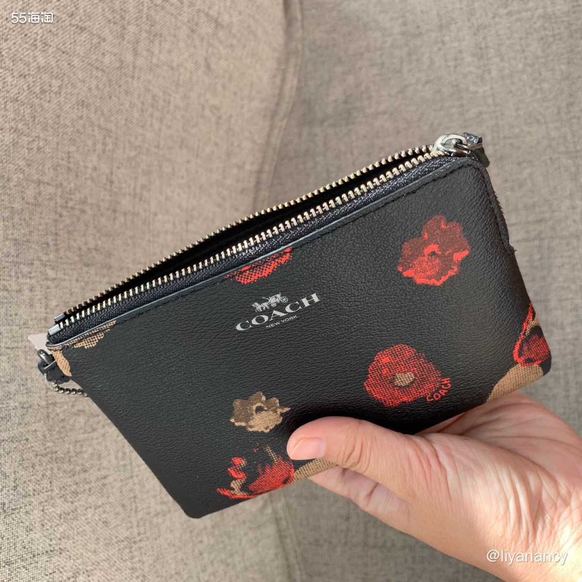 ✨这个coach小手包可以说是马车家的经典款式了，15、16
