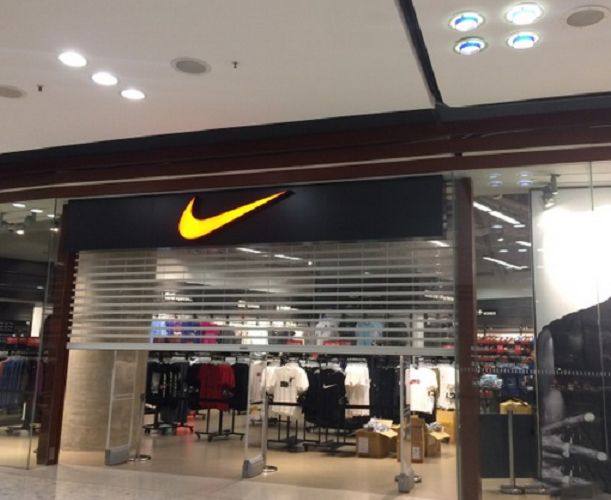 😊😊nike品牌鞋子闻名世界，不少球鞋爱好者狂热收集各种