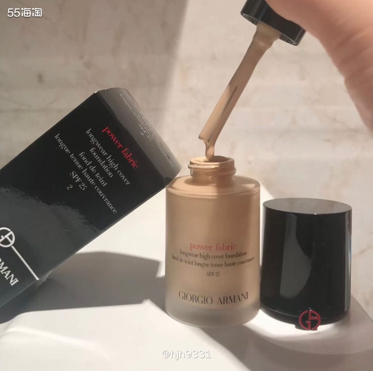 ✨阿玛尼权利粉底液主打高度遮瑕、持妆控油！非常适合瑕疵比较多