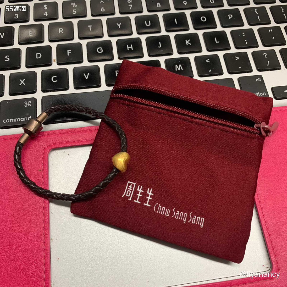 ✨这个皮绳手链现在好像很多家都有了，但是最早的时候就周生生家