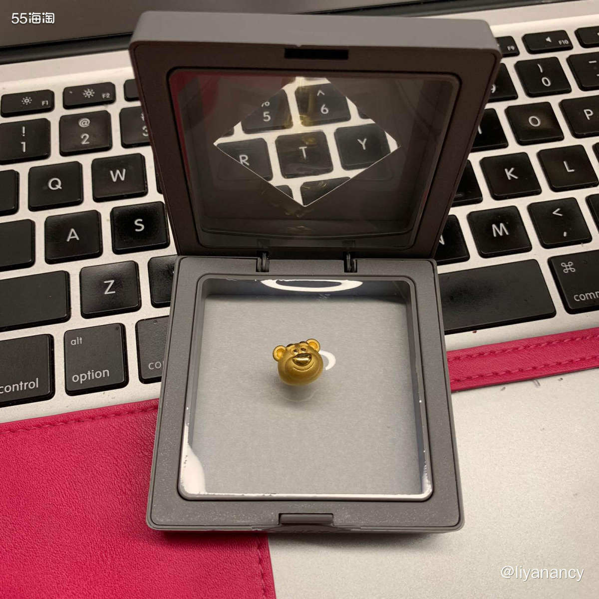 ✨这个是周大福家的转运珠，算是周大福和迪士尼的联名款，憨憨的