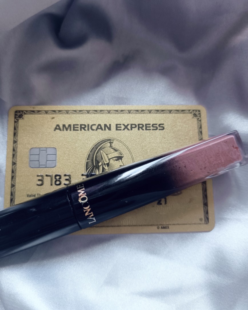说起好用的定妆产品，那UD的定妆喷雾榜上有名，这款定妆产品算