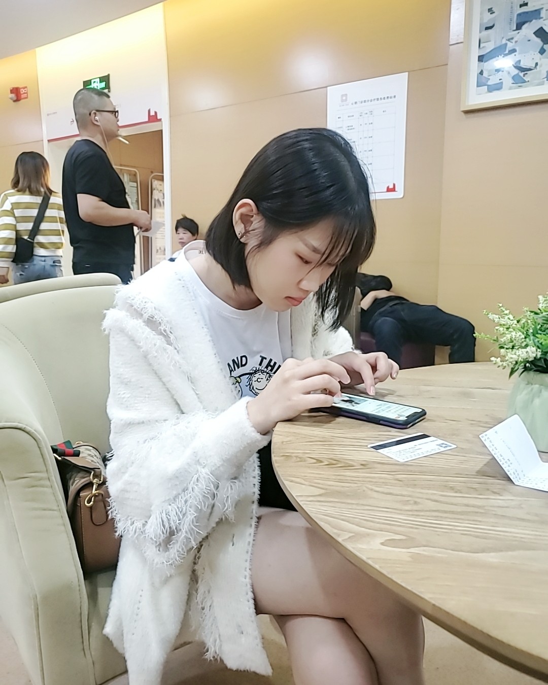 哈哈哈，以前一直很反感什么明星同款 但是直到穿上这件衣服才发
