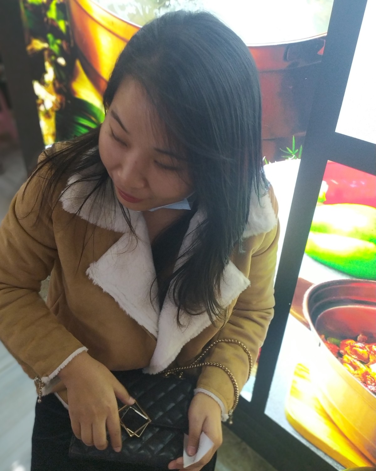 这是我跟我老公在冬天很冷的时候的穿搭，在深圳冷的时间不是很长