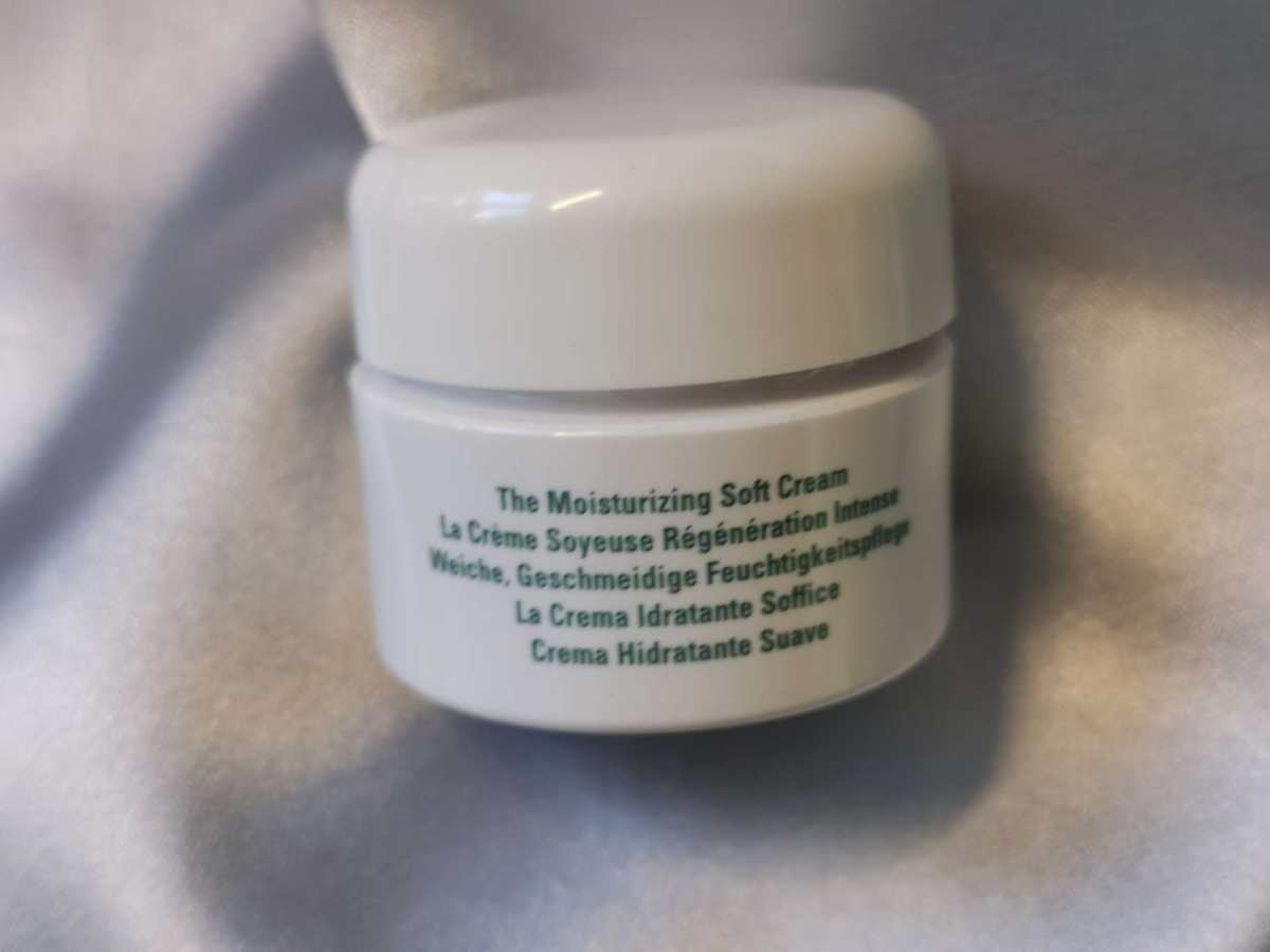 ✅海蓝之谜精华面霜，一款不需要乳化的面霜，我每天早上最喜欢用