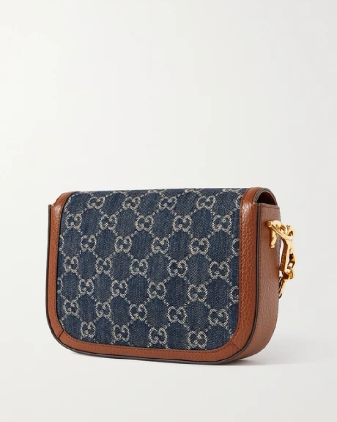 ✅Gucci 马衔扣1955系列手袋造型小巧玲珑，采用白色和