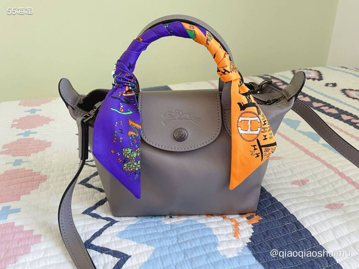 之前晒过蜜糖色，这次晒晒鸠灰～ 据说我买的这两个颜色都没货了