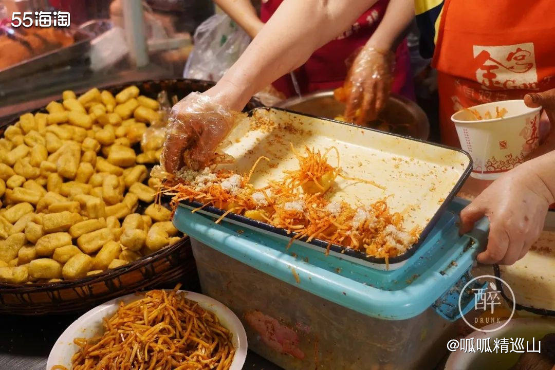 看过《舌尖上的中国》系列节目的朋友，想必都不会陌生一句话，“