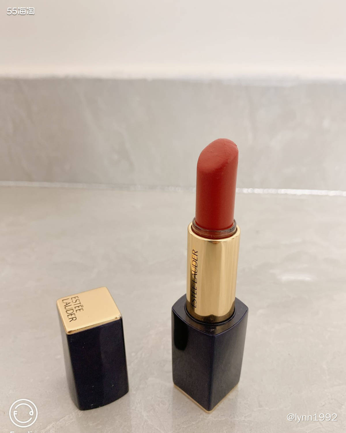 ✨我的第一支口红就是雅诗兰黛家的，那个时候还是找代购帮忙买的