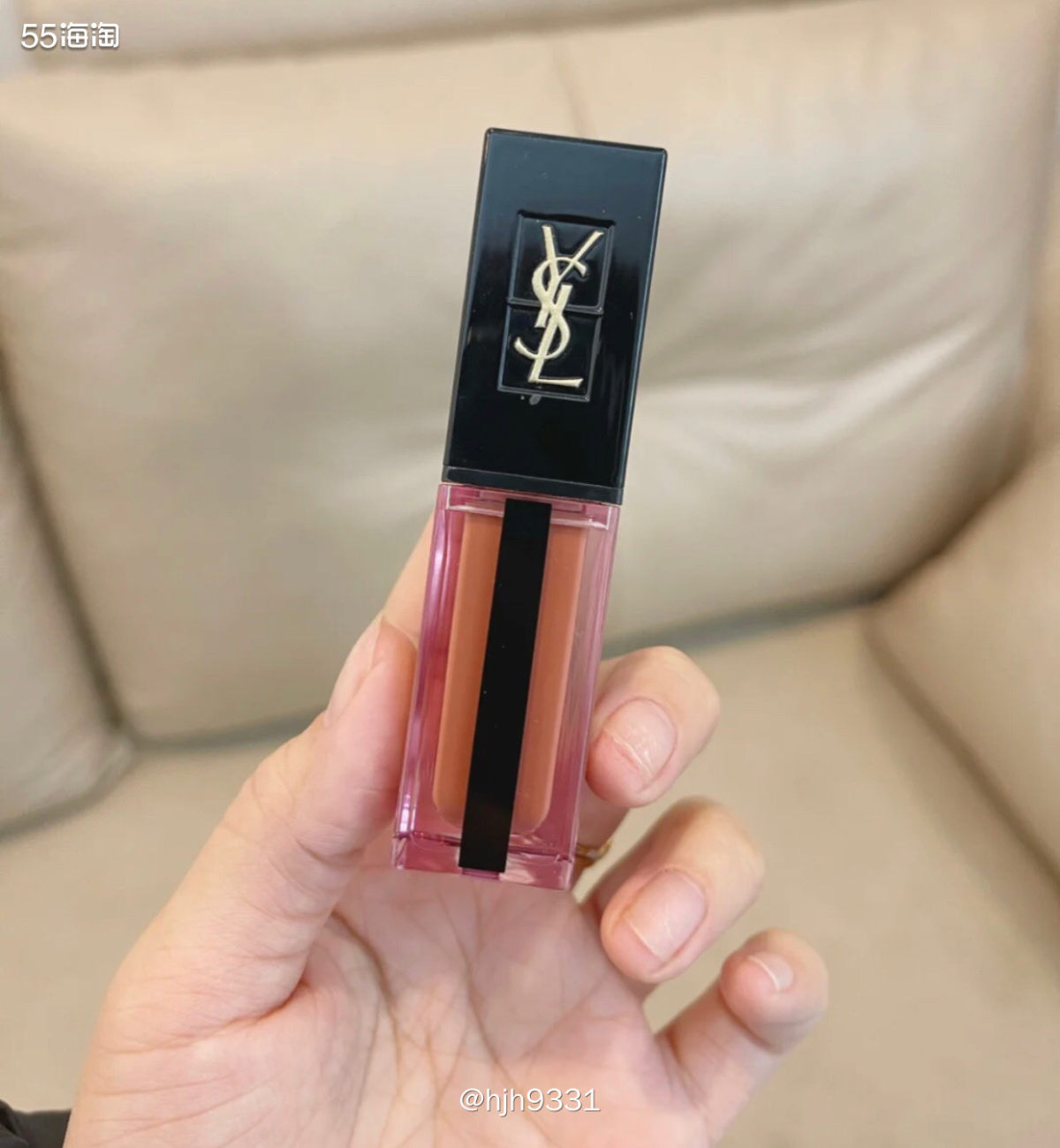 ✨今年最火的唇釉应该就是YSL的水光唇釉了吧？610、617
