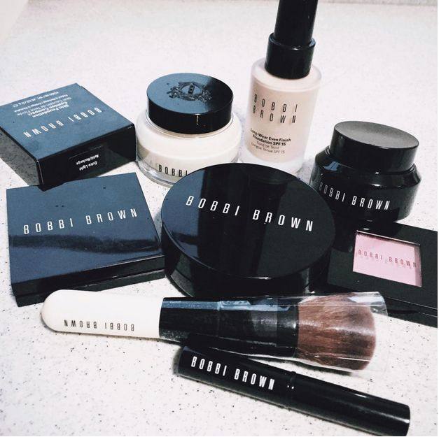 ✅Bobbi 家的东西一直深受大家的喜爱~虫草粉底改版之后，