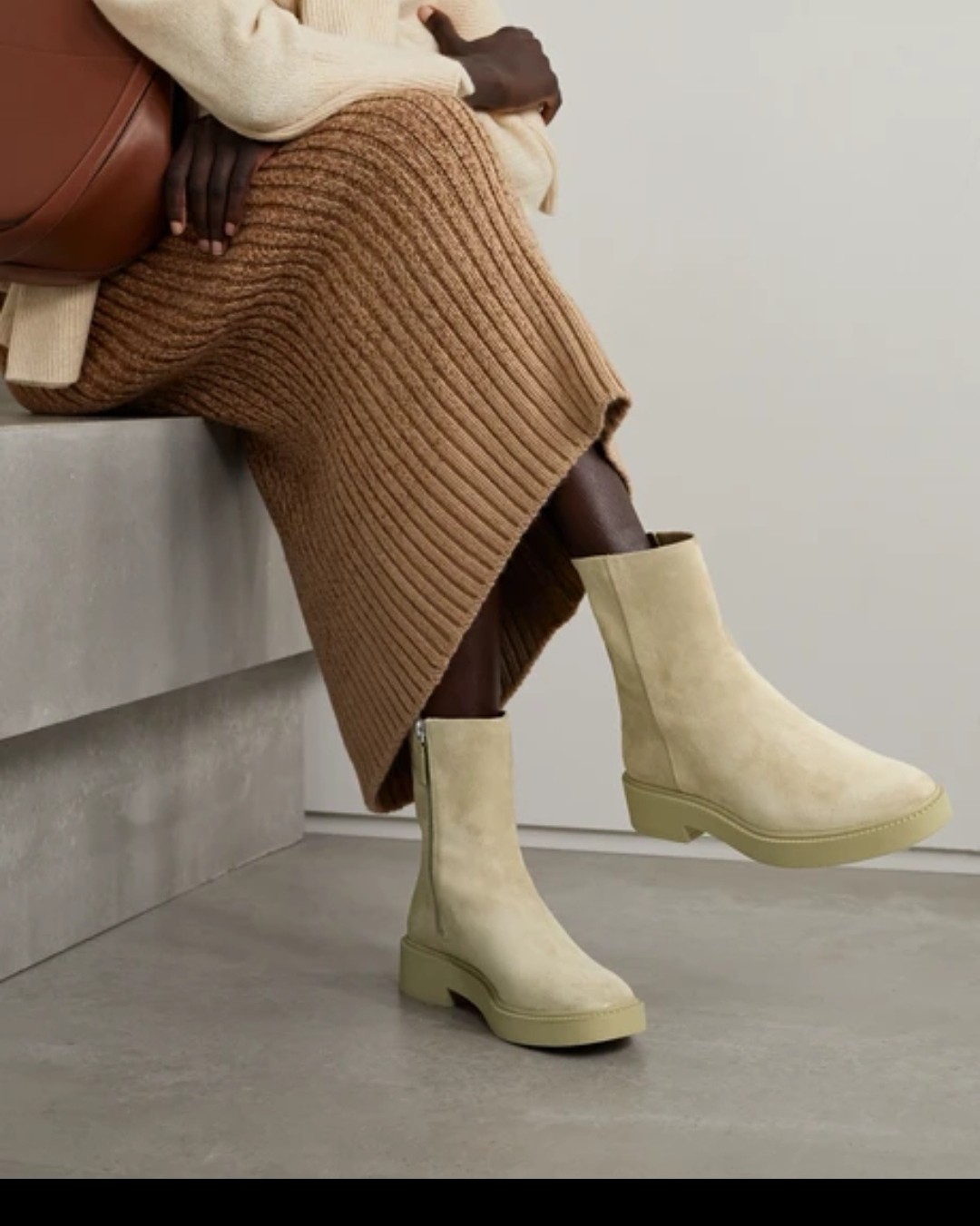 ✅VINCE Kady 绒面革踝靴，温柔的米色，真的是太美了