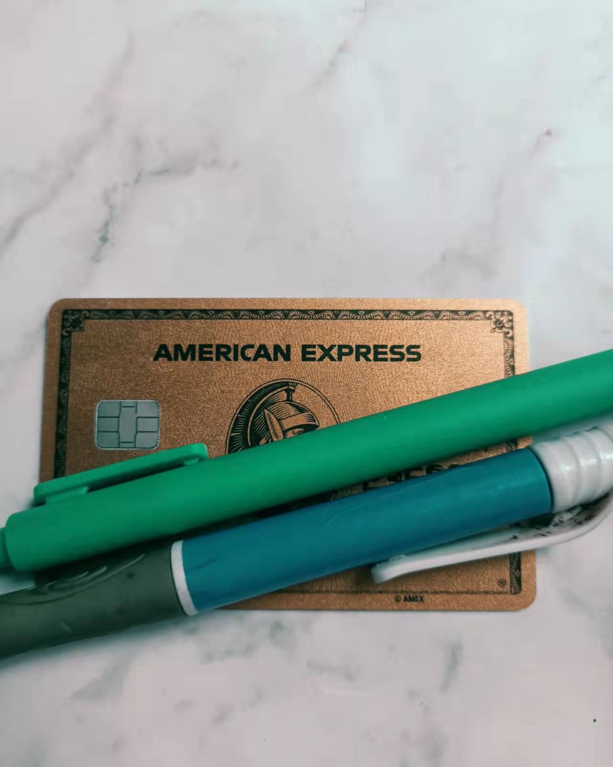 MAC家的口红产品都做的很好，我个人非常它家的哑光唇釉!  