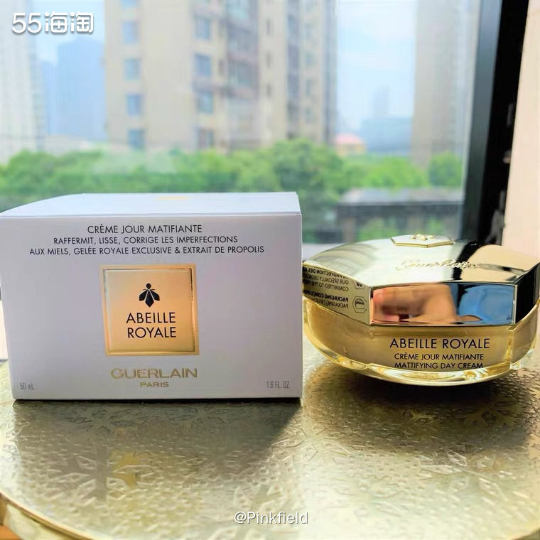 🐝娇兰这个品牌相信大家一定不陌生，久负盛名的黄金复原蜜，帝