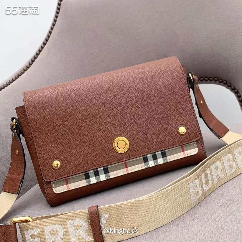 🔴Burberry note 翻盖单肩包，经典的格纹，简约