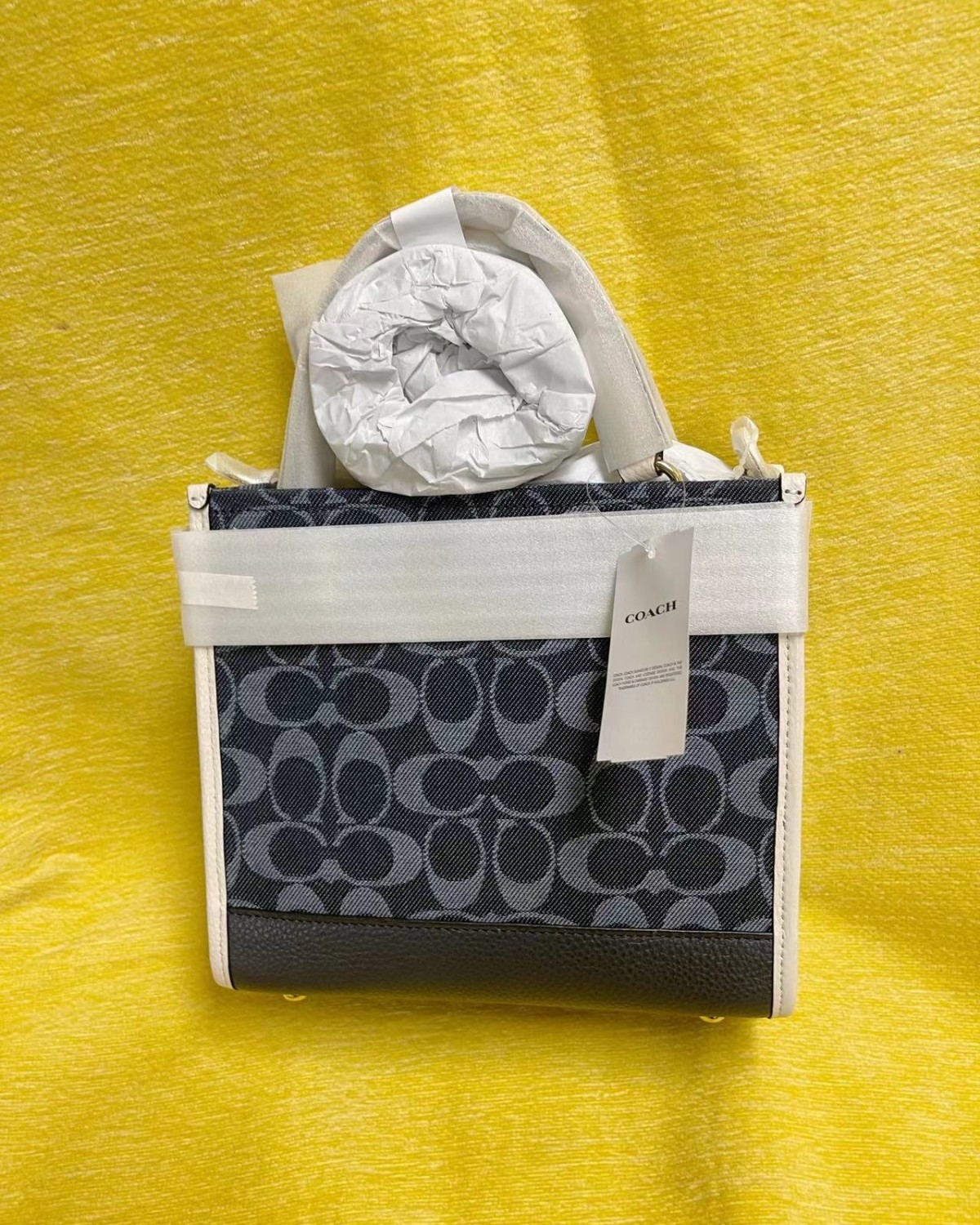 coachoutlet开箱啦！这次一单就买一个包，哈哈，黑五