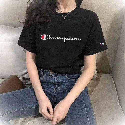 喜欢运通品牌的小伙伴对Champion冠军这个牌子一定不陌生