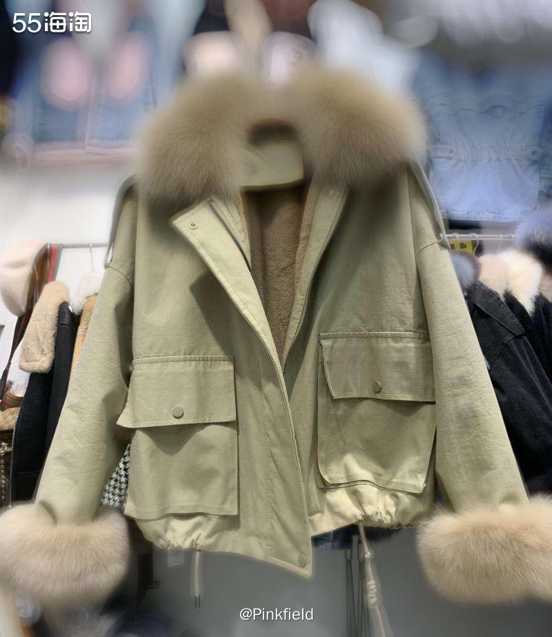 🧶突然发现今年的大街小巷都能看到派克服的身影，我猜应该是女
