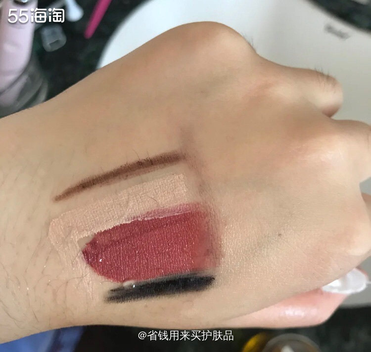 DHC卸妆油，温和不刺激，浓妆也卸的炒鸡干净！💕  👉�