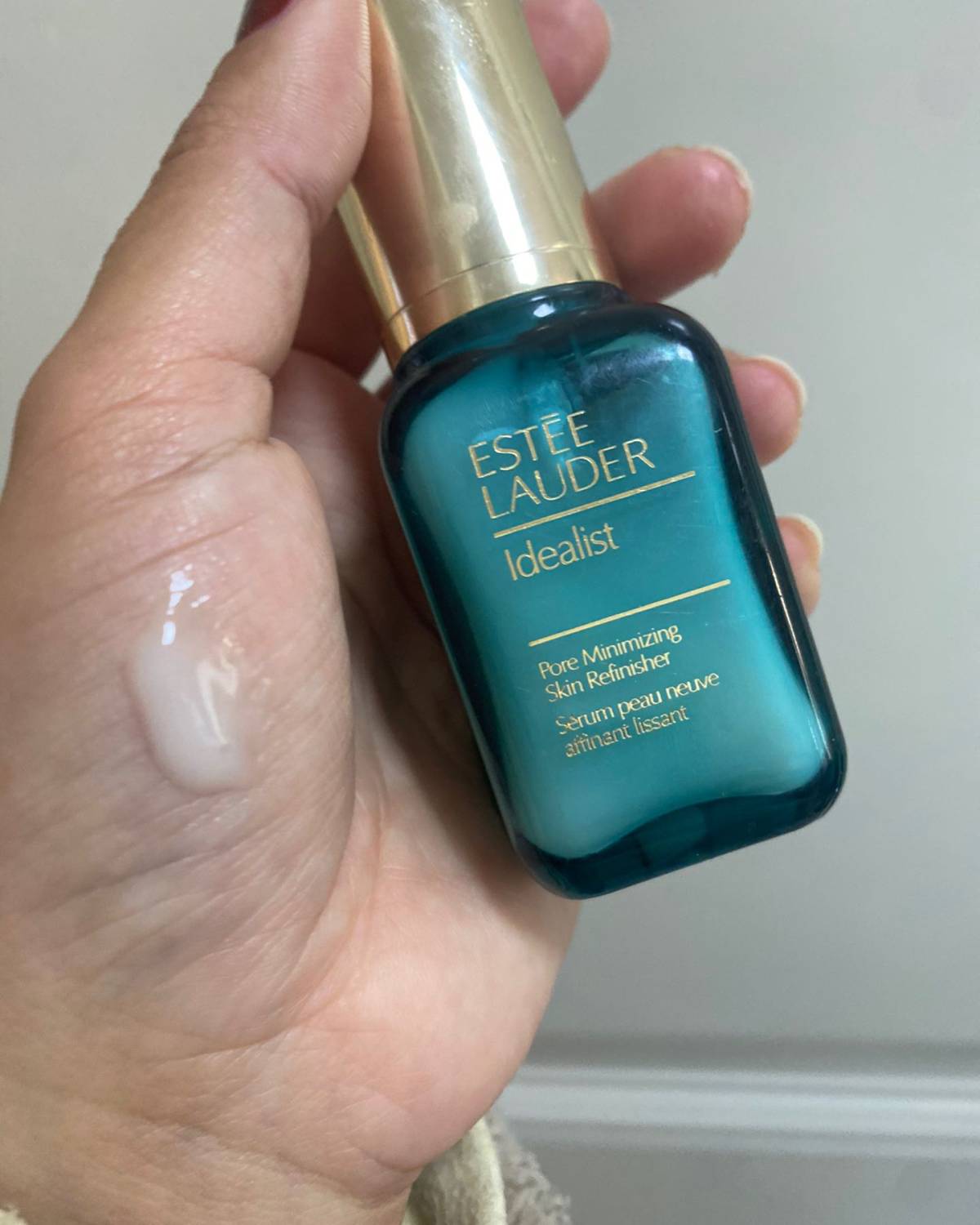 ♥️ 雅诗兰黛热门精华小绿瓶修复闭口顺损肌肤真的非常好。  