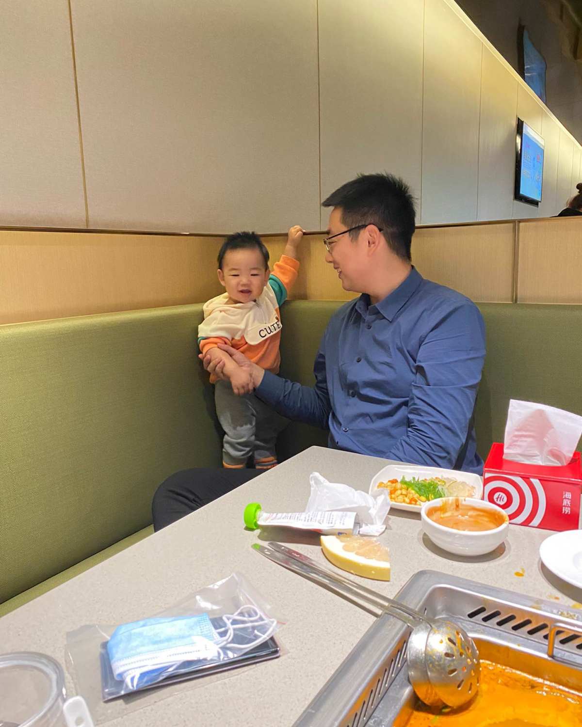 🌟翻照片的时候看到了这个照片，老杨的生活很乏味，老杨的衣服
