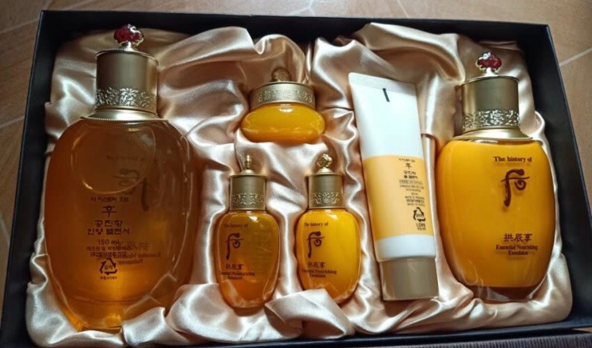 🌻今天要跟大家分享的是目前已用多套的护肤品，后的拱辰享系列