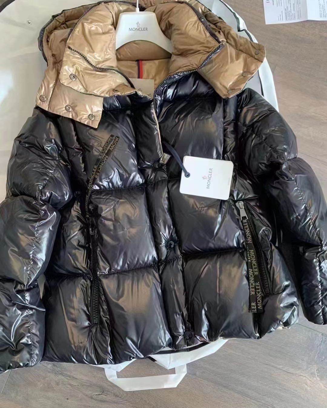 国内现货Moncler 爆款Parana羽绒服 黑色棕内里 