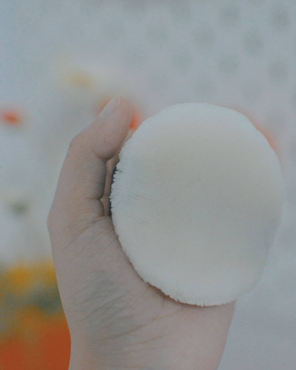 用蜜粉饼的美女必备的神仙工具 最早是因为买了NARS粉饼需要