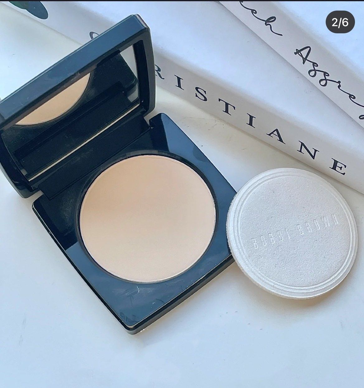 用运通卡去LF购买芭比布朗羽柔蜜粉饼，粉质细腻，一饼二用非常