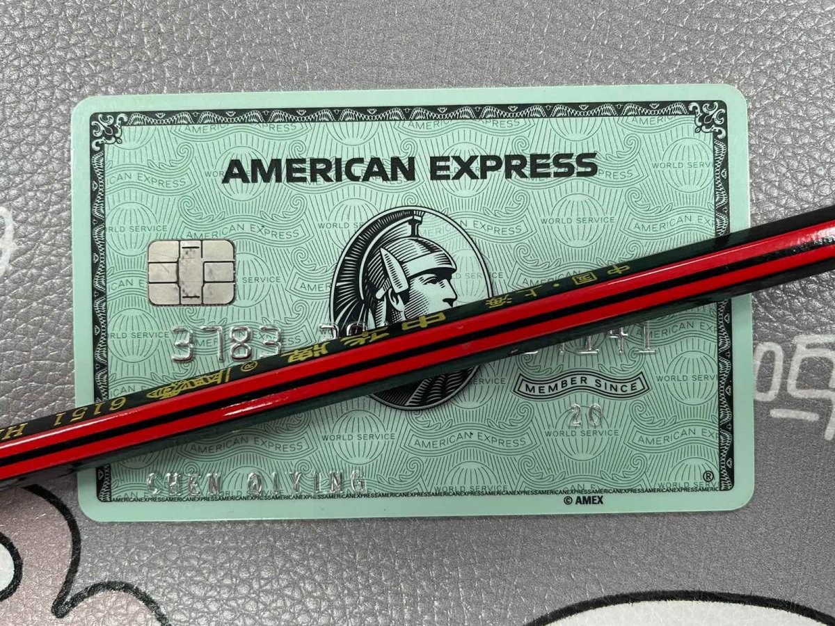 去LF购买修丽可发光瓶，我要白成一道光  🎈发光瓶是修丽可