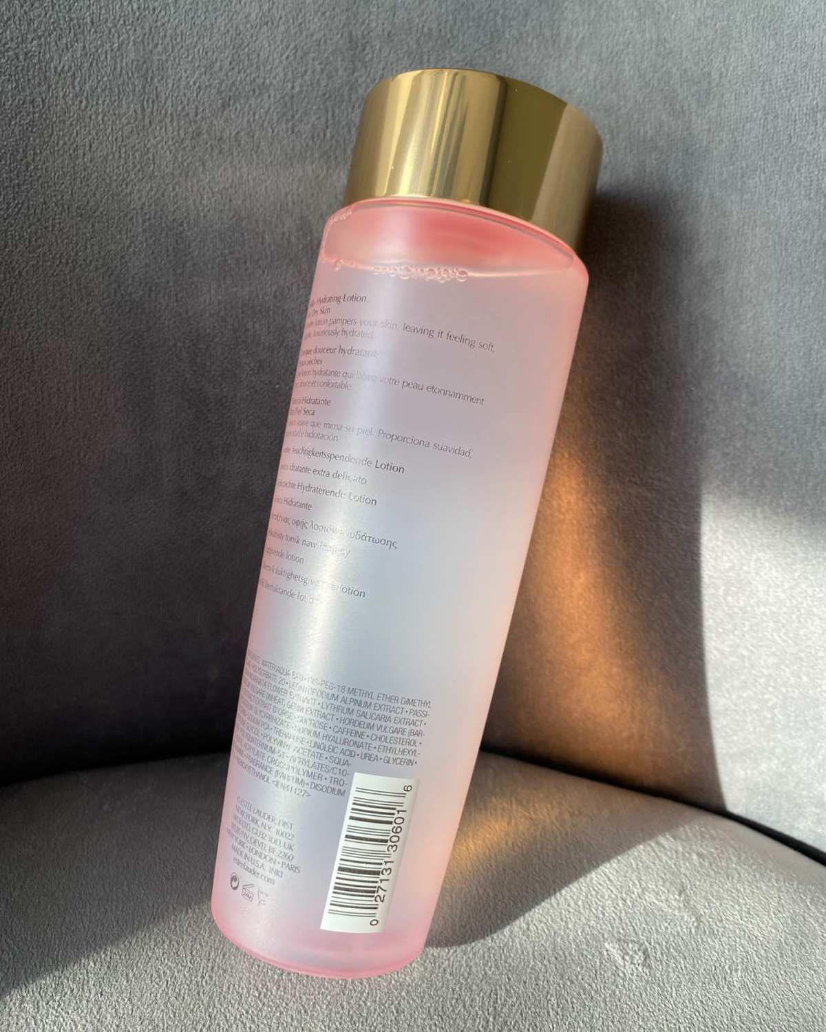 ☂️6月份我用运通卡买的雅诗兰黛粉水折上折，还赠送小黄瓜七件