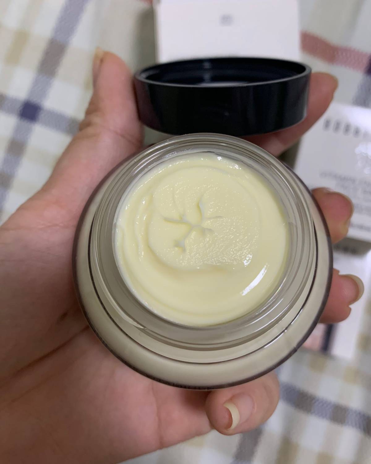 bobbibrown🍊橘子面霜 之前有一个面霜的片片小样，