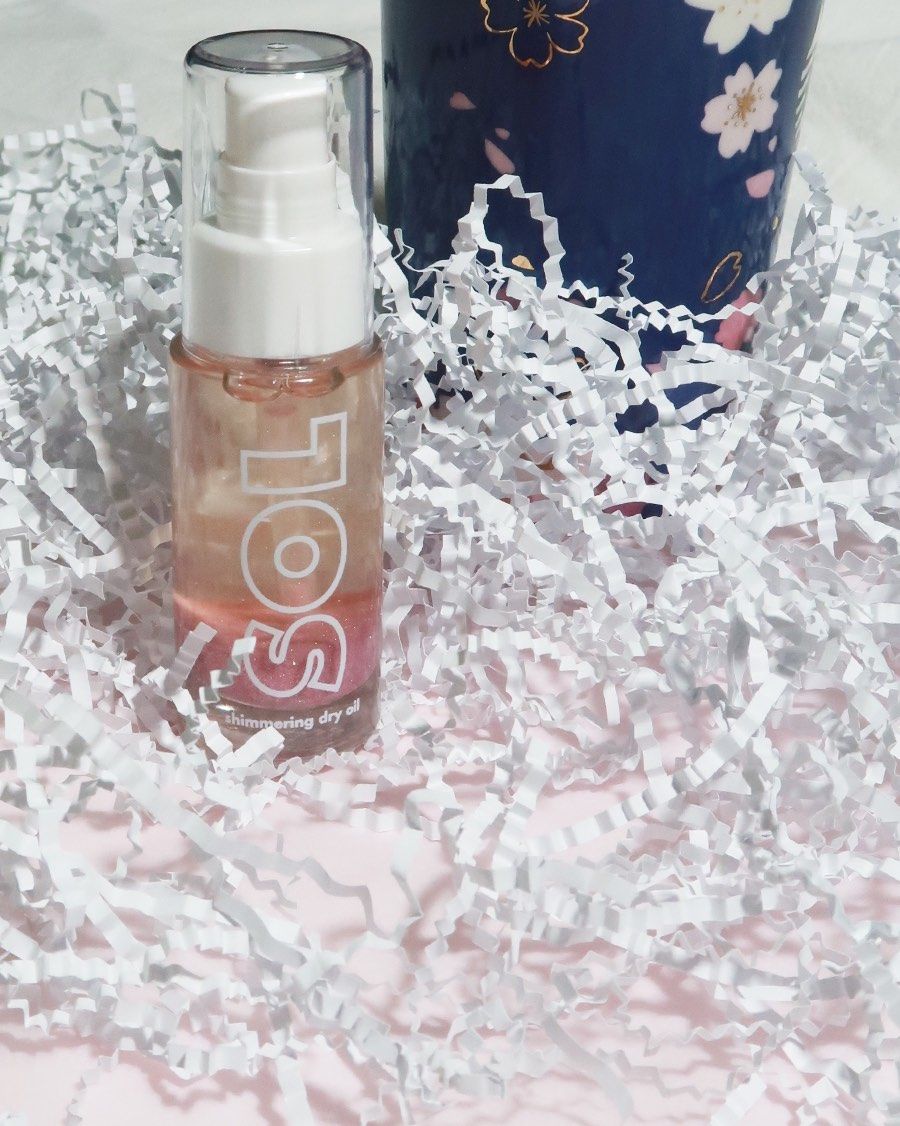 为了明年夏天准备了个身体高光油 colourpop旗下的SO