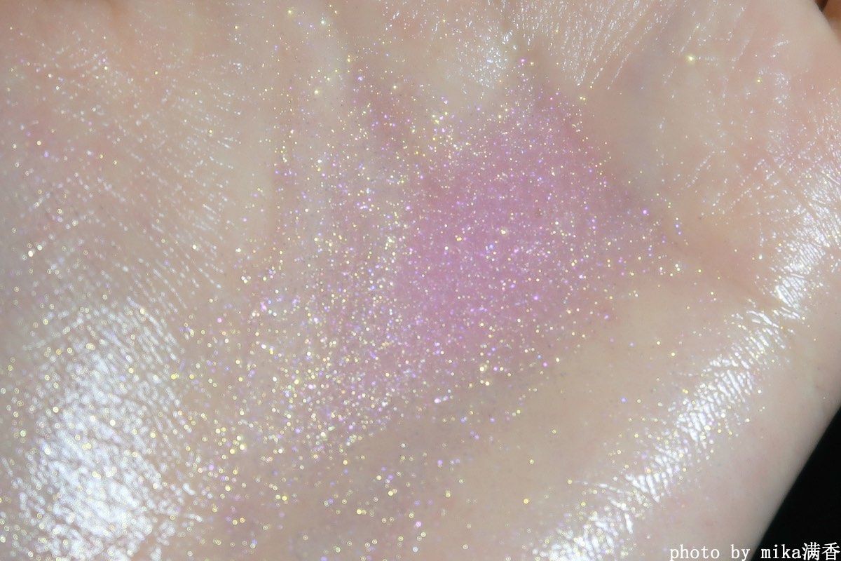 为了明年夏天准备了个身体高光油 colourpop旗下的SO