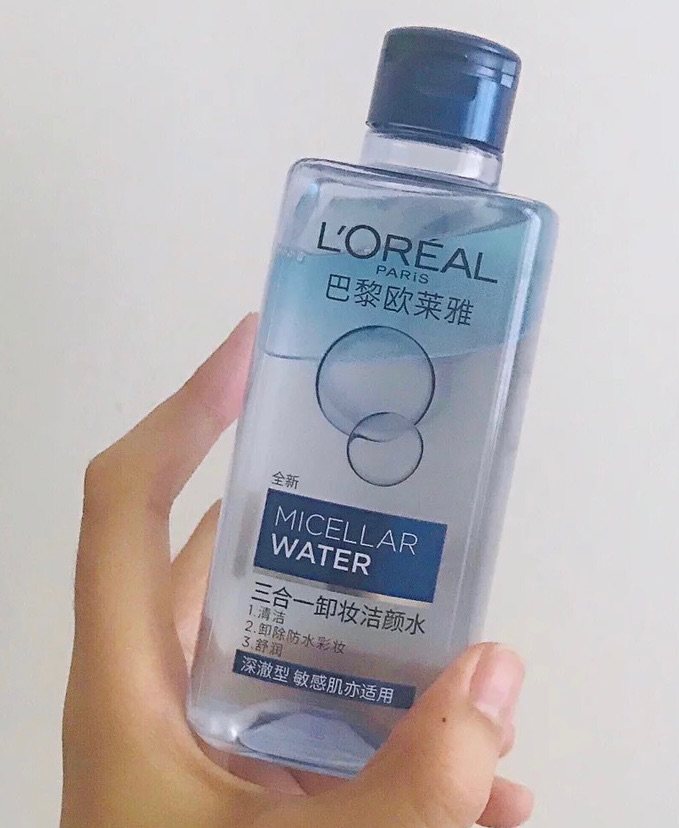 购买产品：欧莱雅卸妆水 购买渠道：某宝旗舰店  这瓶卸妆水适