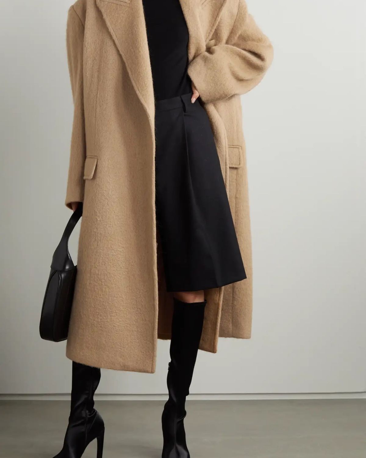 🌟 无论是春秋还是初冬，一定要拥有一款羊绒大衣，它不仅可以