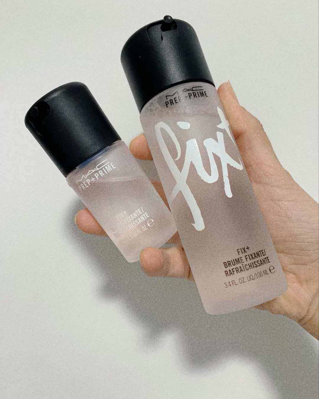 ✅Mac 定妆喷雾是一款超级好用的保湿产品，妆前可以补水，妆