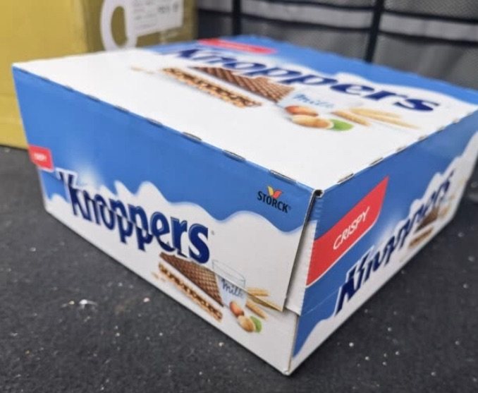 🎇🎇🎇新春囤货巧克力威化饼干就选Knopper。  �