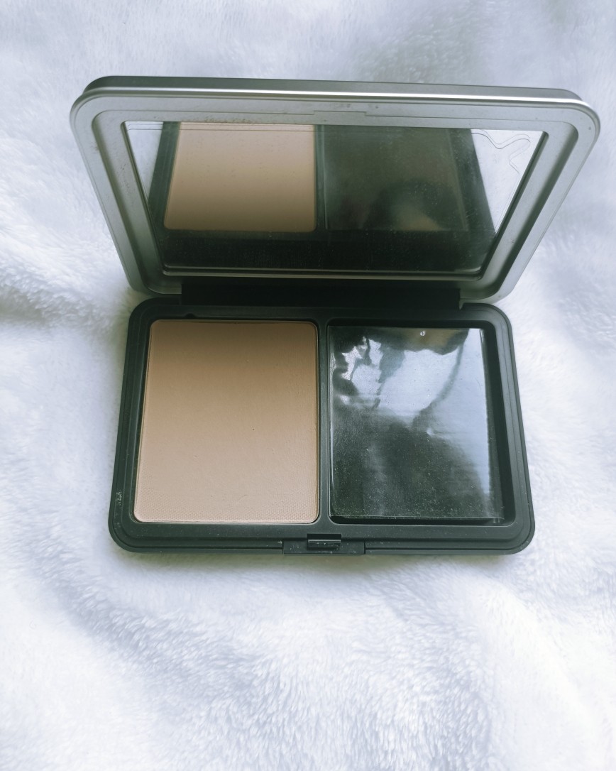 说起21年好用的粉饼，make up forever算是好用