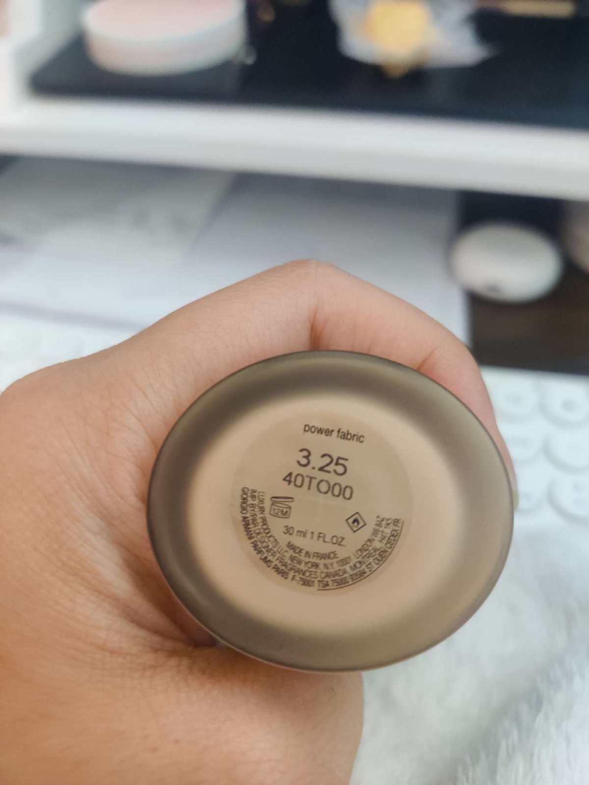 💰一直想买瓶新的粉底液,之前找代购买阿玛尼3.25色号结果