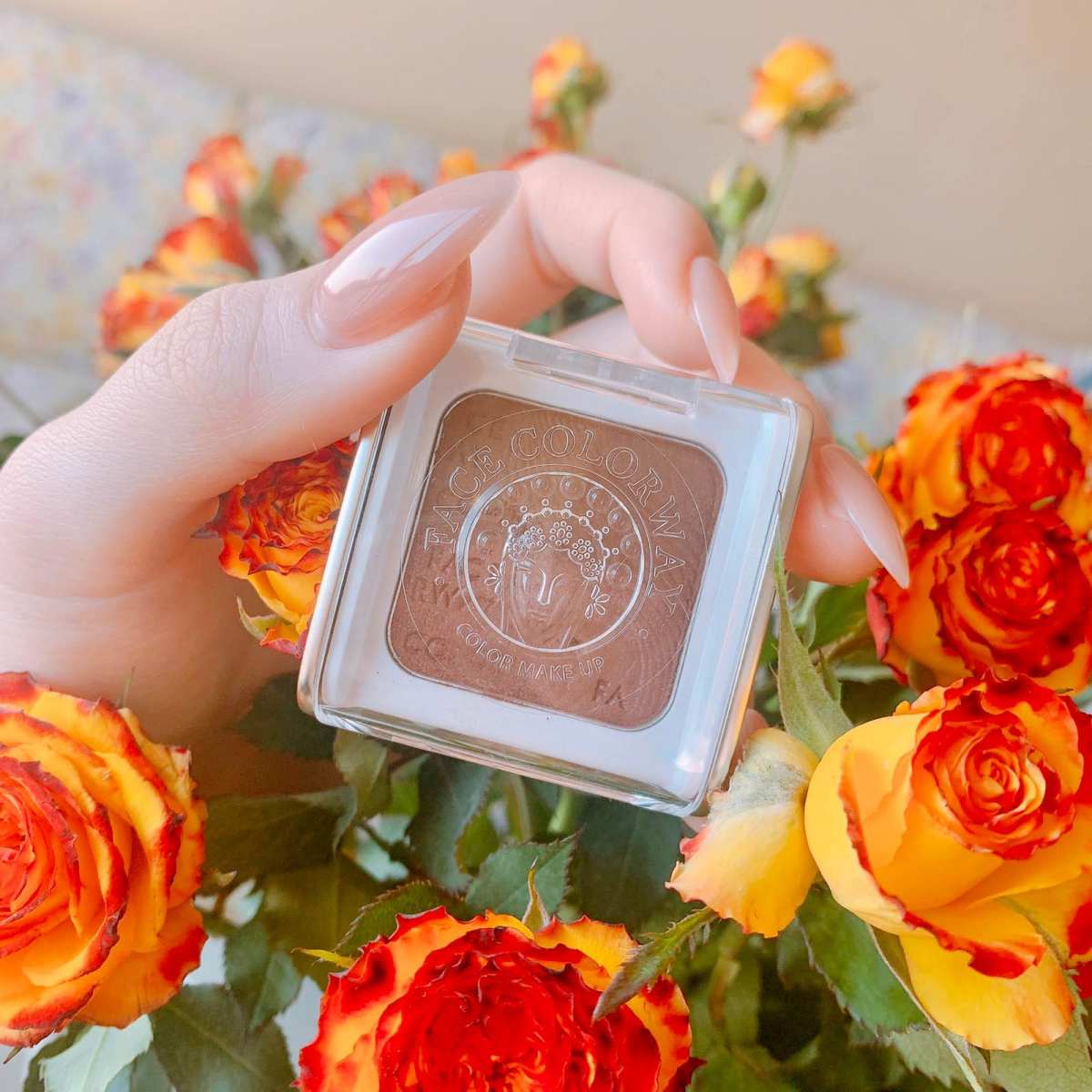 去年工作稳定下来，通勤妆就画得很多 双色眼影是我工作日的不需