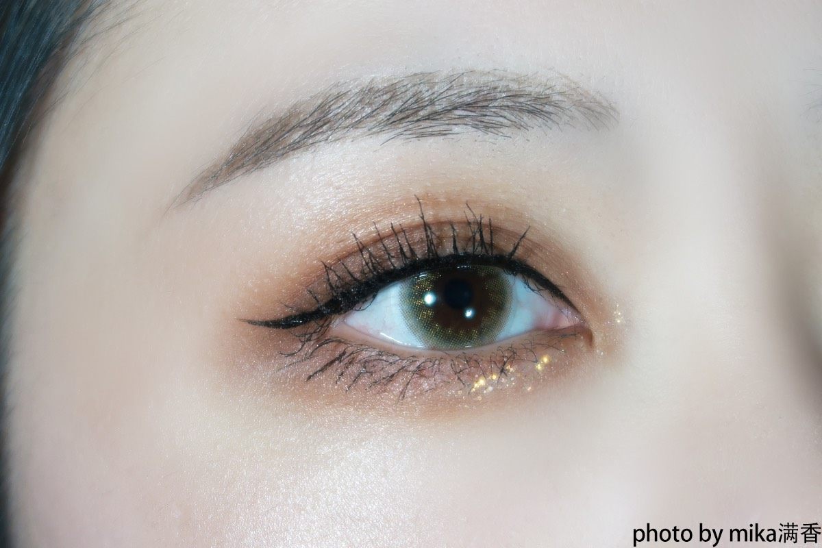 去年工作稳定下来，通勤妆就画得很多 双色眼影是我工作日的不需