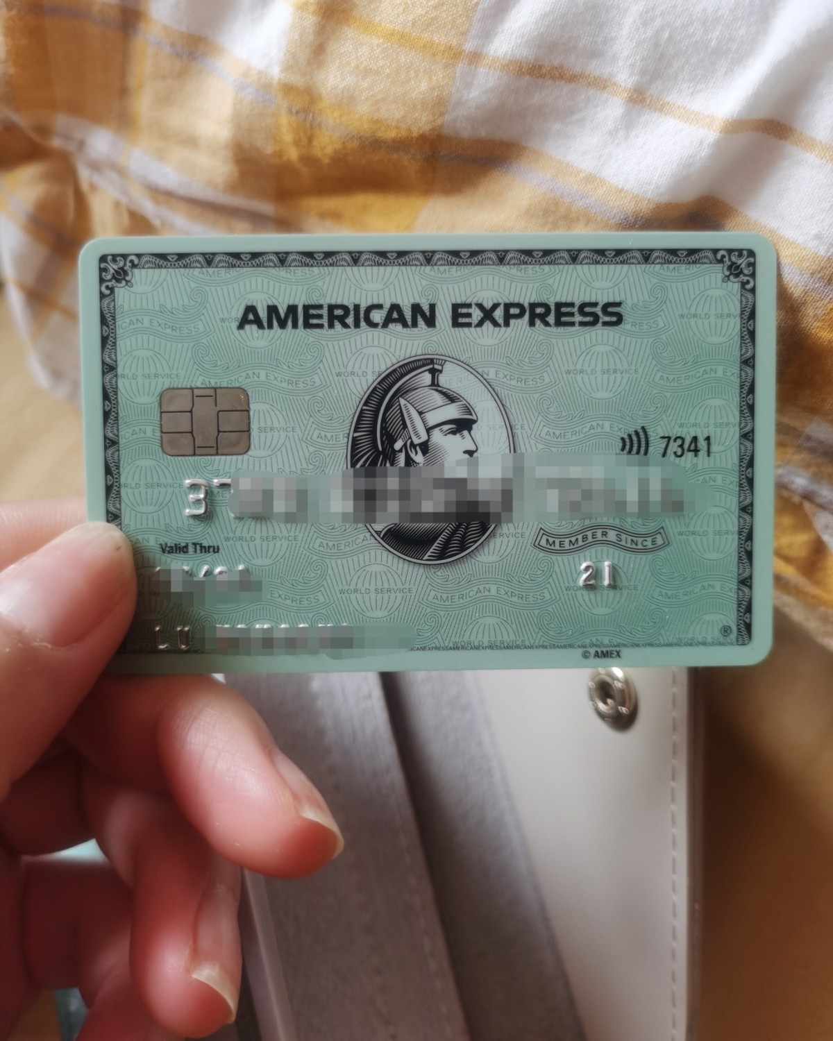 家庭版水牙线，总共有七个头，其中有三支一样的，适应三个人用的