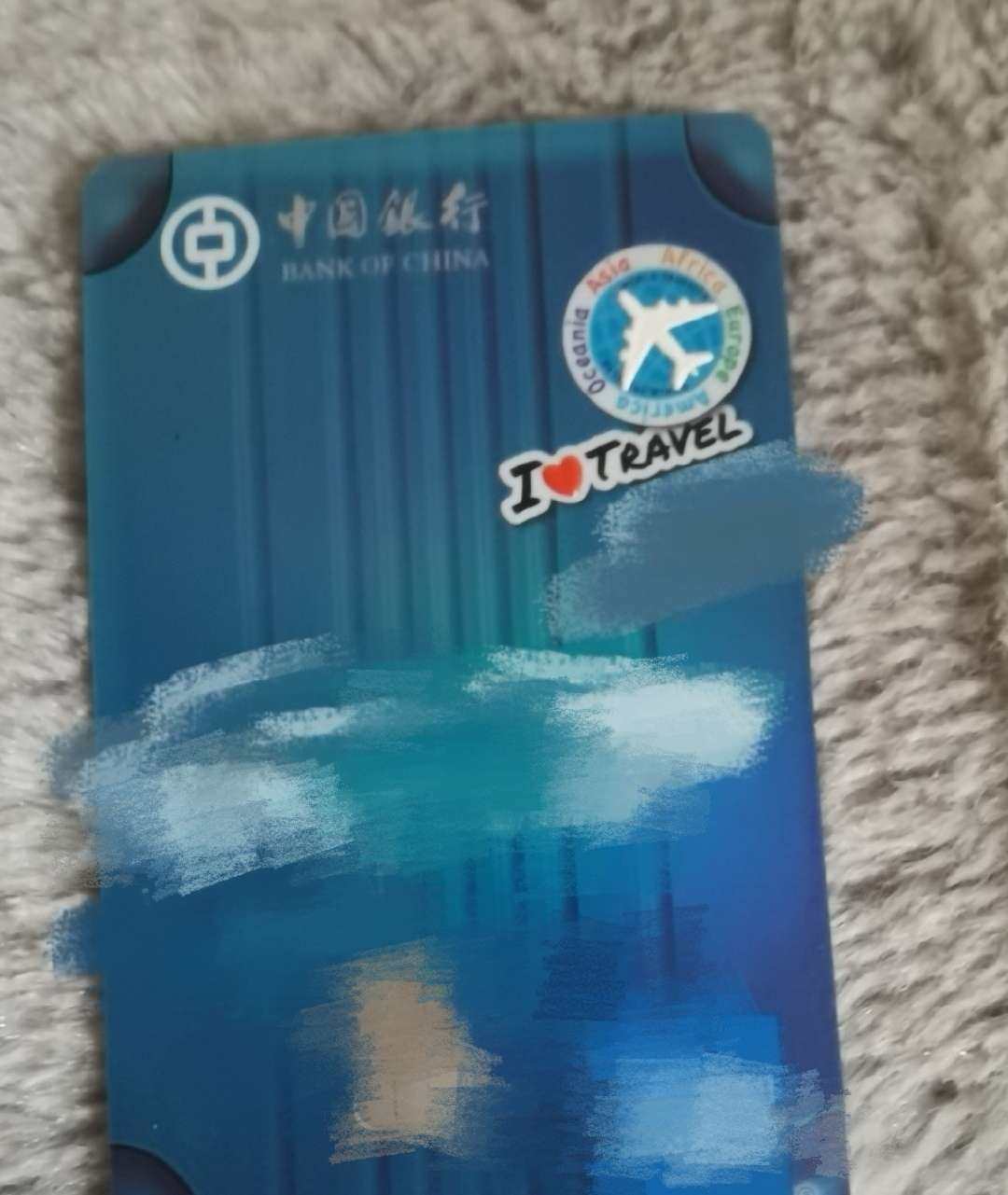 👋这个面霜有两种版本，一款是轻盈凝霜质地，这个款会比较适合